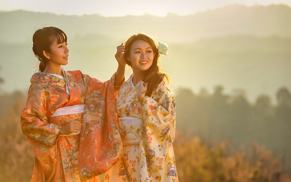 Detoxification in a Steam Bath or a Sauna is a Japanese Beauty Secret every Celebrity Wants