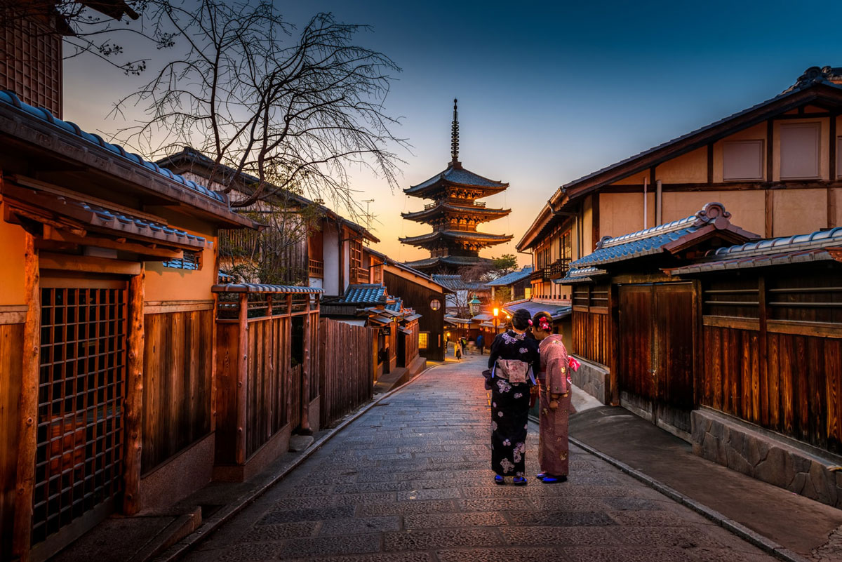 How They Do Saunas in Japan and the Rising Influence of Western-Based Infrared Tech